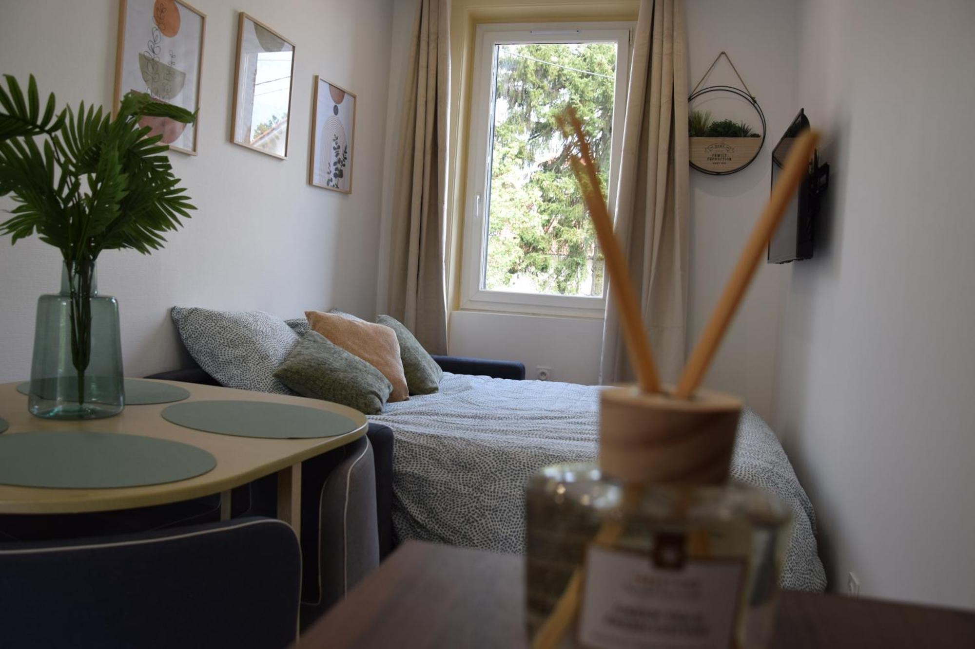 Elegant T2 A Bron, Tramway A 2Min, Box Parking, 4Personnes Daire Dış mekan fotoğraf